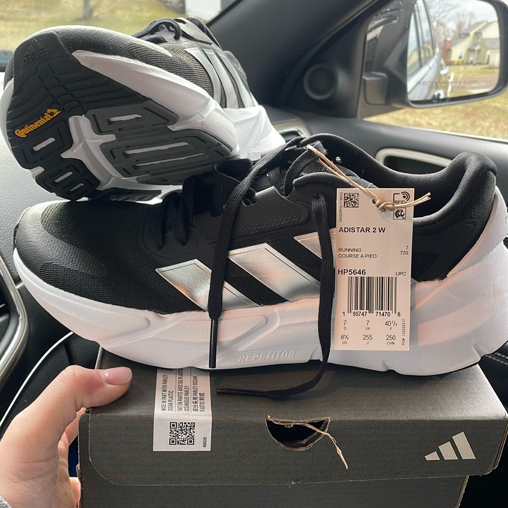 New with tags 
Women’s 8.5